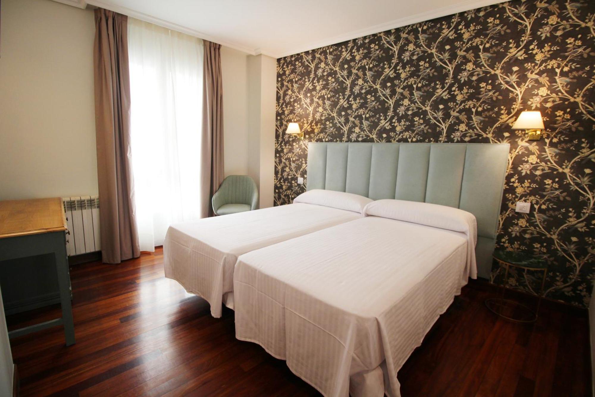 Hosteria De Adarzo Auto Check Santander Dış mekan fotoğraf